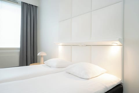 Double Room | Laptop workspace, free WiFi