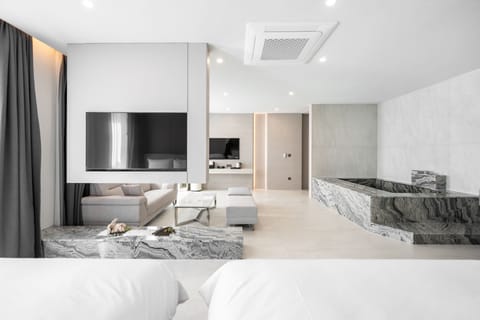 Junior Suite Room | Individually decorated, individually furnished, free WiFi, bed sheets