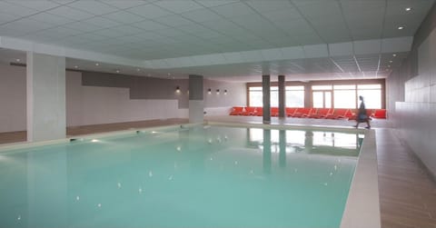 Holiday Home Swimming Pool