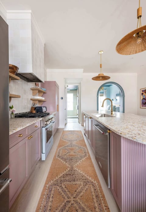 Fully equipped kitchen with everything you need to cook a meal!