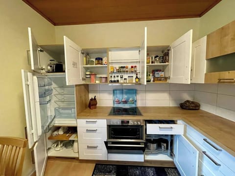 72fe5f33 4db8 49a0 9108 c05994864755