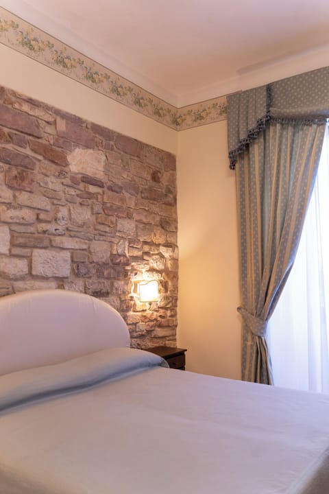 Standard Double or Twin Room, Valley View | Free WiFi