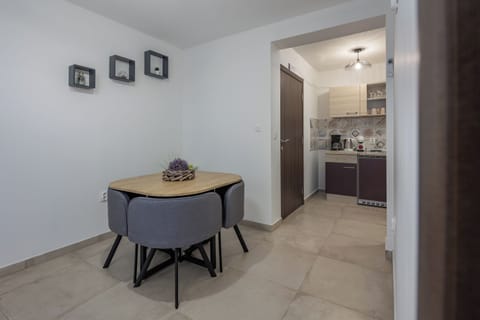 Family House, Multiple Bedrooms (Harmony House Vito) | Dining