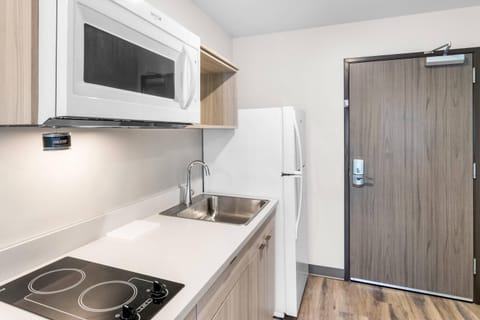 Suite, 1 King Bed, Non Smoking | Free WiFi