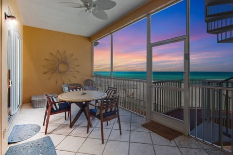 Balcony, Dining Area