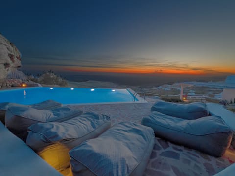 Seasonal outdoor pool, sun loungers