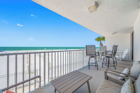 Relax and enjoy breathtaking Gulf views from your private beachfront balcony—perfect for morning coffee or sunset dinners.