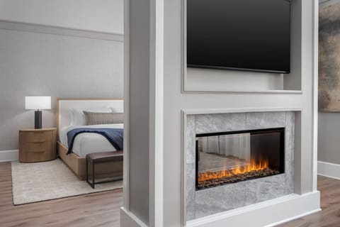 Legacy King with Sofa Sleeper | Premium bedding, minibar, in-room safe, blackout drapes