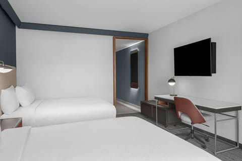 Egyptian cotton sheets, premium bedding, down comforters, pillowtop beds