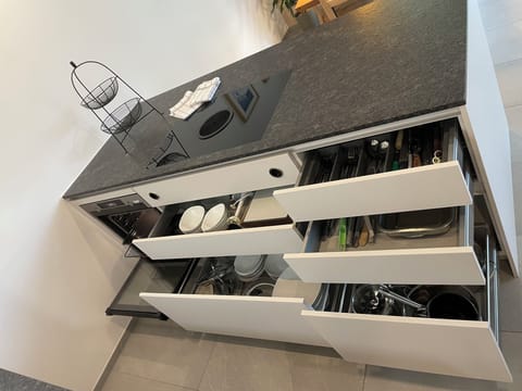 Equipped with everything you need for cooking.