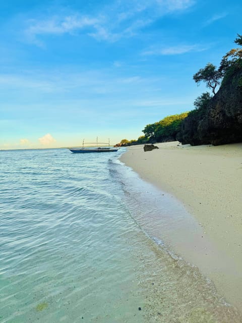 Room, 1 Bedroom, Accessible, Smoking | Beach