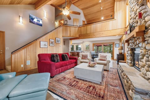Welcome to Smith's Conifer Chalet!