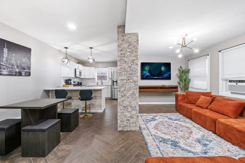 Kitchen & TV room