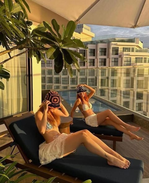 Rooftop pool