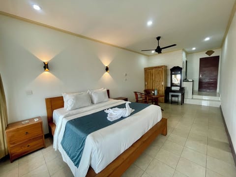Deluxe Double Room, Balcony | Free WiFi