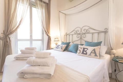 Economy Room | Free WiFi, bed sheets