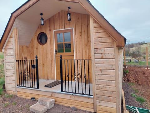 Cabin | Exterior detail
