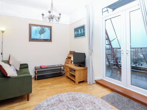 Cottage | Living area