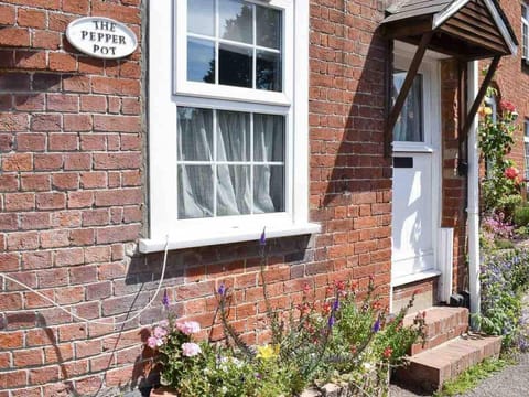 Cottage | Exterior detail