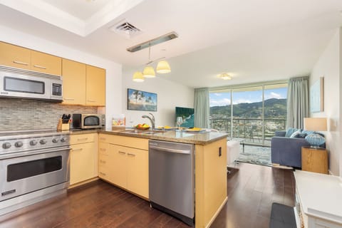 Fully equipped kitchen