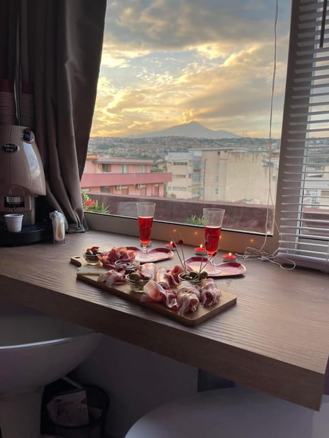 Classic Suite, Sea View | Mountain view