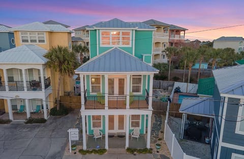 Welcome to Turquoise Tail