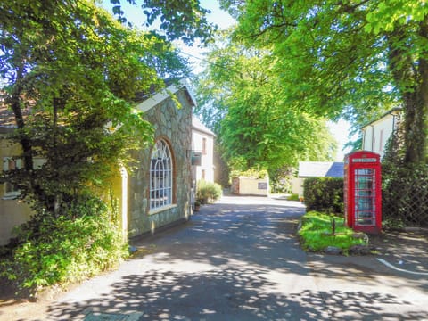 Outdoor | The Garden Lodge Flat - Llanteglos Estate, LLanteg, near Narbeth
