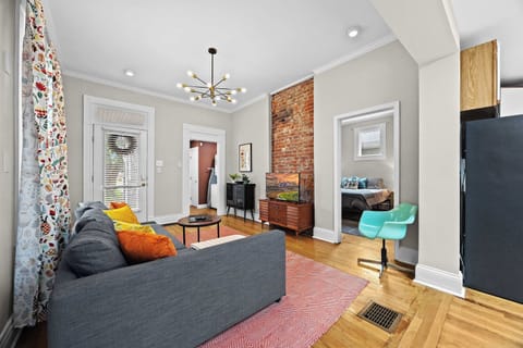 LIving Room: Cozy comfort meets stylish design