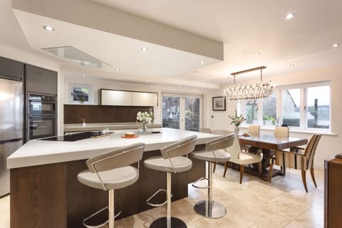 House | 4 bedrooms, Internet