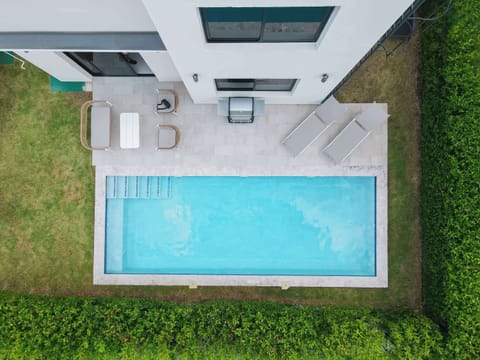 Private Pool, BBQ