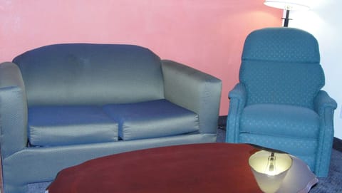 Standard Room, 1 King Bed, Non Smoking, Refrigerator & Microwave (with Single Sofabed) | Desk, laptop workspace, iron/ironing board, bed sheets