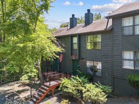 Our charming resort apartments offer a front-row seat to the breathtaking beauty of the Smoky Mountains.
