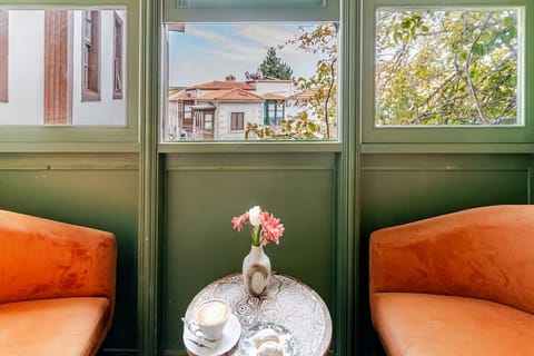 Deluxe Room | Desk, soundproofing, iron/ironing board, free WiFi