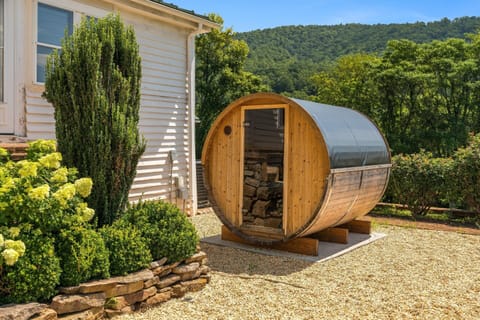Take a break and enjoy a peaceful sauna experience during your stay! 