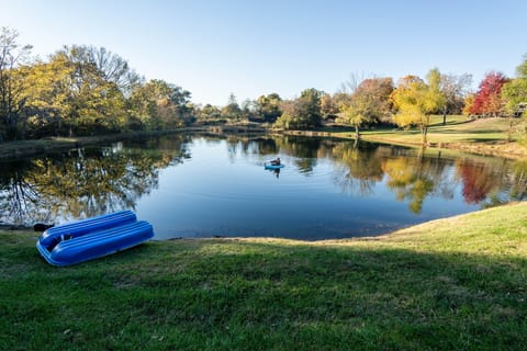 Cabin with Kayak and Paddleboat