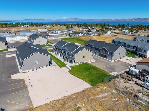 Aerial view showing proximity to lake and additional parking