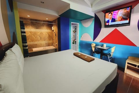 Deluxe Room | Desk, free WiFi, bed sheets