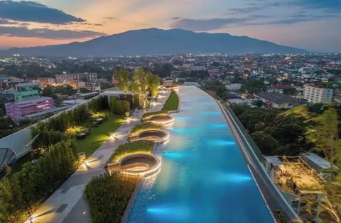 Infinity pool