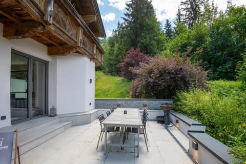 Villa | Balcony