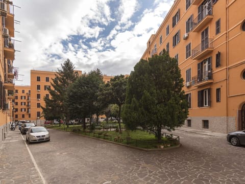 Building, Window, City, Apartment, Residential Area, Neighbourhood, Architecture, Condominium, Urban Design, Human Settlement