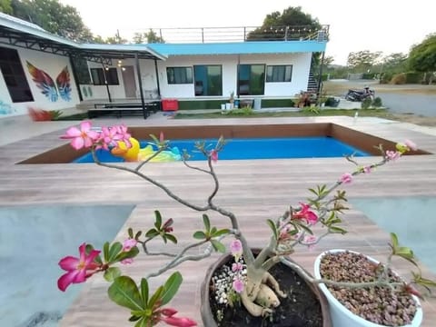 Family Villa, 3 Bedrooms, Private Pool, Pool View | Shared kitchen | Electric kettle