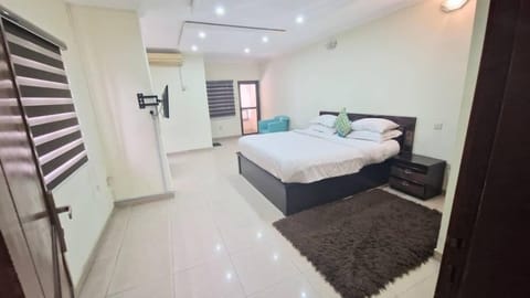 Deluxe Suite, Balcony | 1 bedroom, free WiFi