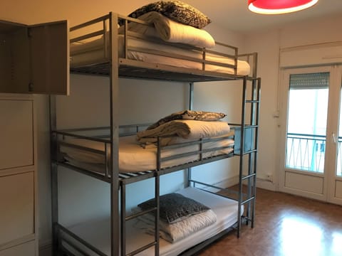 Shared Dormitory | Free WiFi