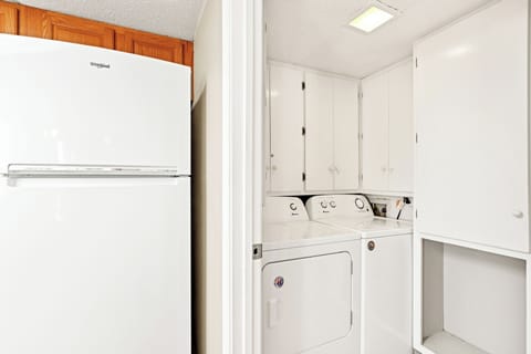 Pinnacle Port unit A-715 07