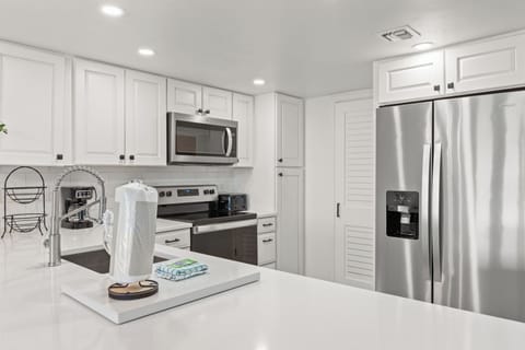 Pinnacle Port C3-203 06