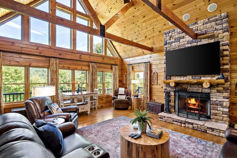 Welcome to Bearfoot Lodge!