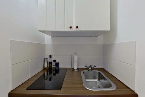 Classic Double Room, Patio | Private kitchen