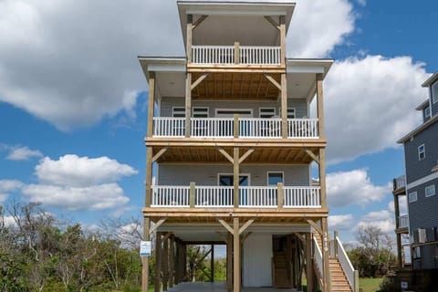 Front of House with 3 Oceanview Decks