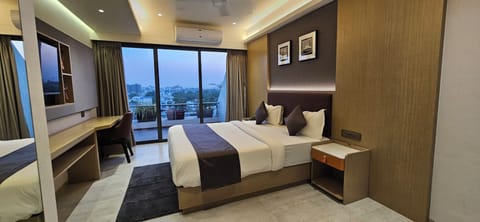 Standard Double or Twin Room, Balcony, City View | Free WiFi