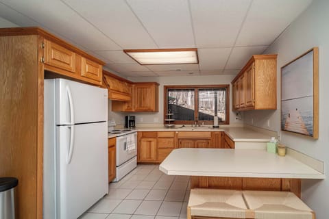 Lower level secondary kitchen